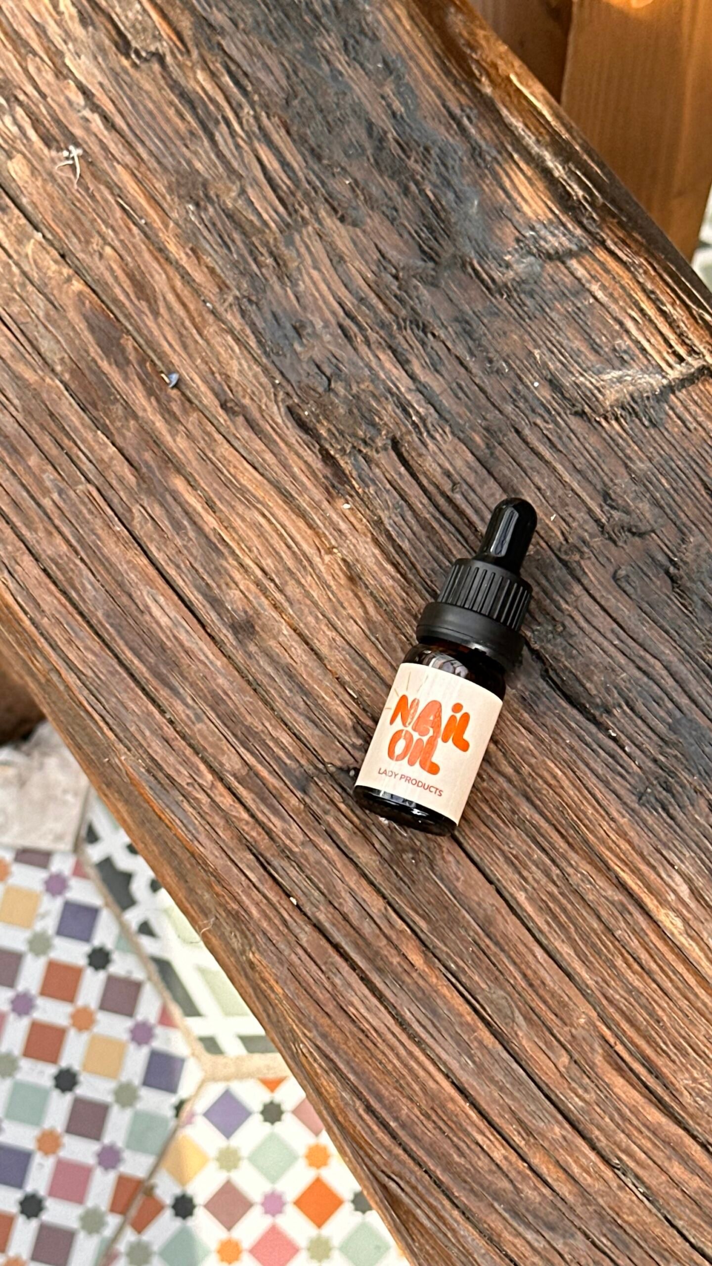 زيت مقوي الاظافر